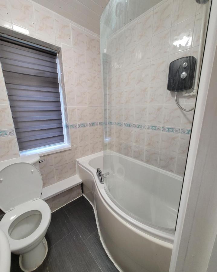 The Comfy Resort, Free Private Parking & Wifi, 9 Beds Colchester Luaran gambar