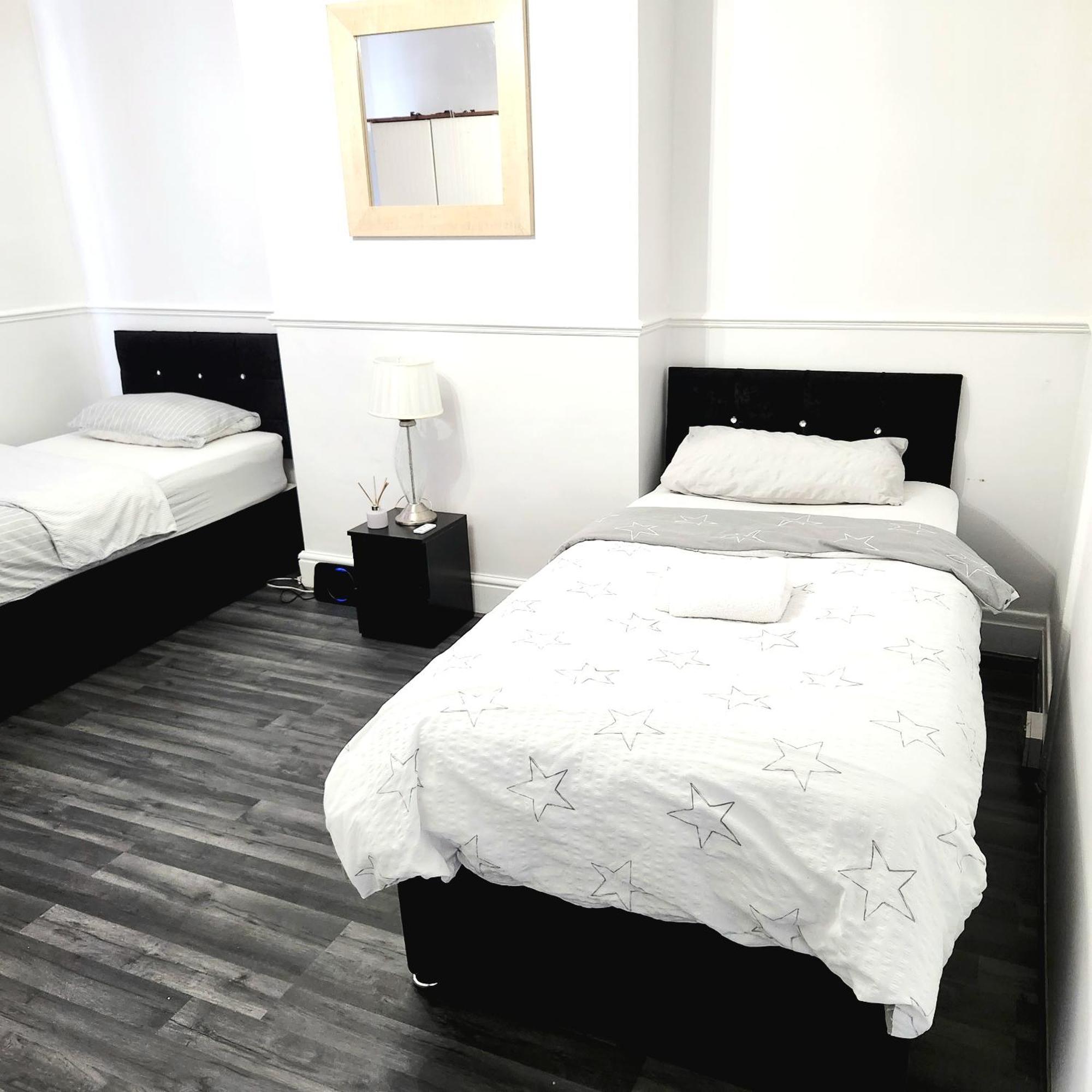 The Comfy Resort, Free Private Parking & Wifi, 9 Beds Colchester Luaran gambar